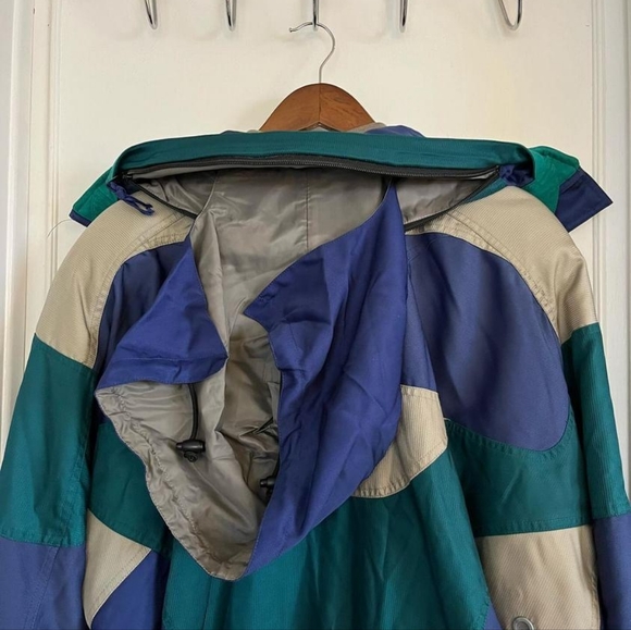 Vintage Couloir Ski Jacket - Picture 14 of 16